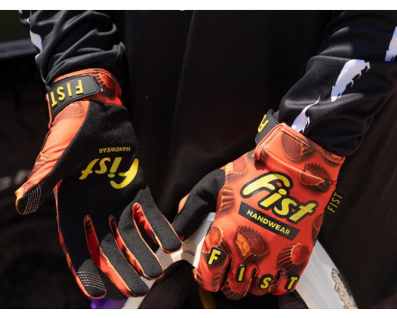 Fist Strapped 100% Nuts Gloves  F-GS-01762 Peanutbutter Cup 