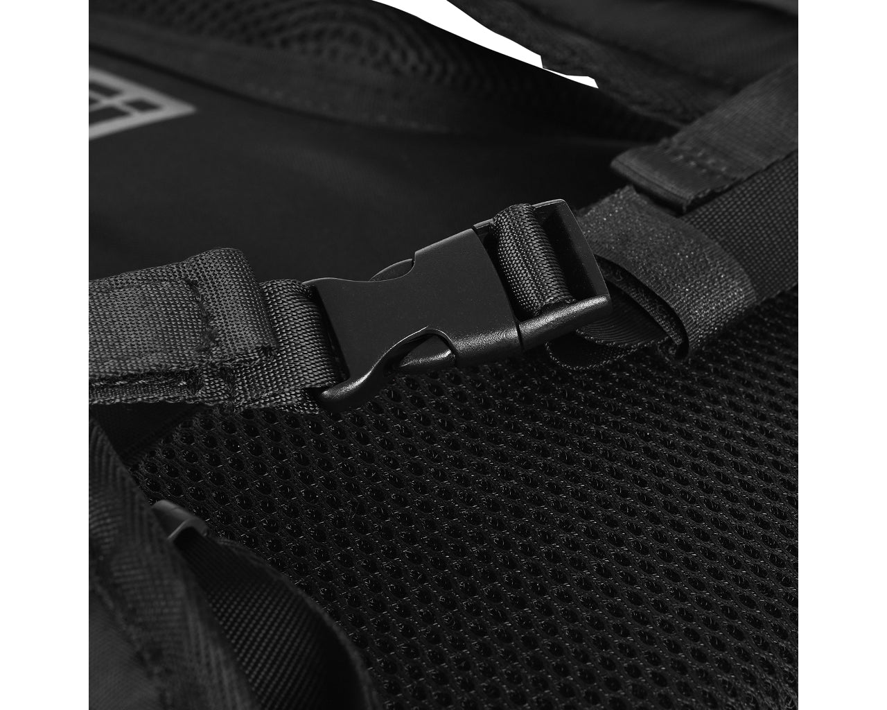Noru Recon 22 Black Backpack  7588-0005-00